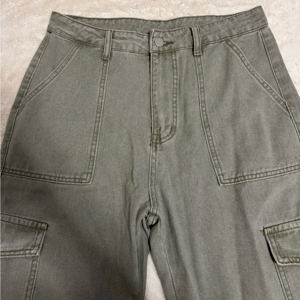 solid green high waisted cargo jeans